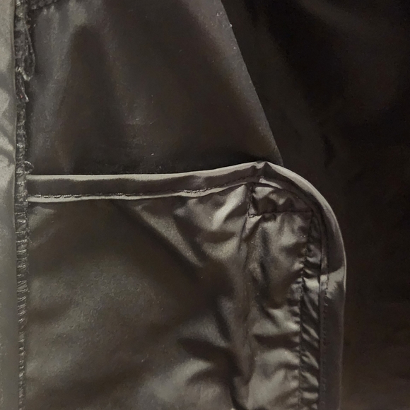 Nike kids wind breaker size 3-4t - Picture 3 of 4